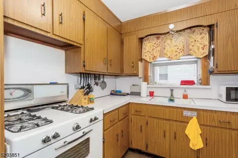 46 Strong St #2, Wallington, NJ 07057 photo 24