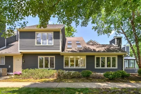 146 Village Dr, Basking Ridge, NJ 07920