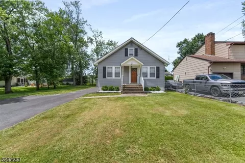 5 Thomas St, Bridgewater, NJ 08807