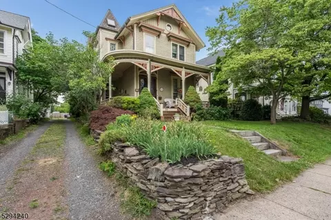 53 Broad St, Flemington, NJ 08822 photo 2