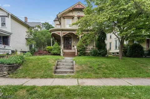 53 Broad St, Flemington, NJ 08822