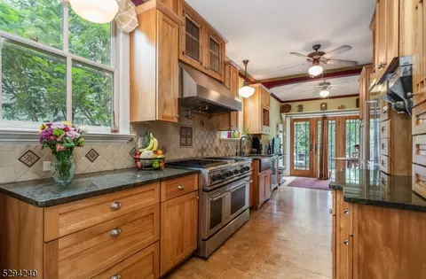 53 Broad St, Flemington, NJ 08822 photo 14