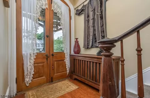 53 Broad St, Flemington, NJ 08822 photo 5