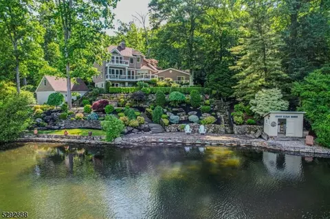 225 Cedar Lk N, Denville, NJ 07834