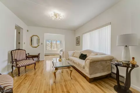 414 Woodcliff Ave, North Bergen, NJ 07047