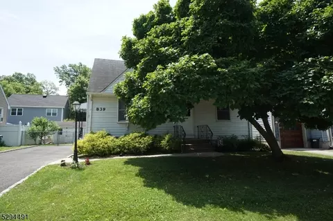 839 Falesky St, Rahway, NJ 07065