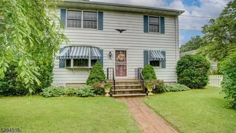 33 Third St, Old Bridge, NJ 08857
