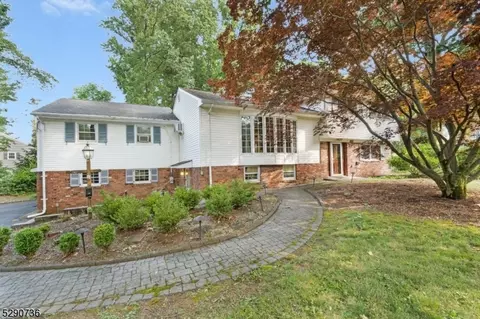 312 Mountain Way, Morris Plains, NJ 07950