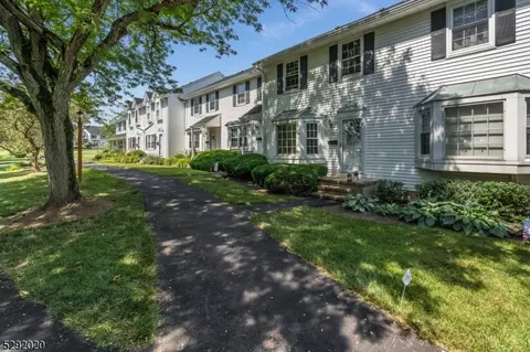 2107 Jamestown Cmn, Hillsborough, NJ 08844