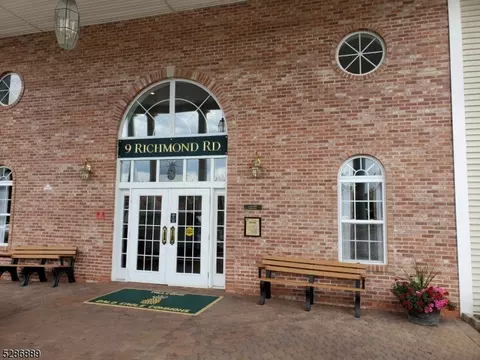9124 Richmond Rd #124, West Milford, NJ 07480