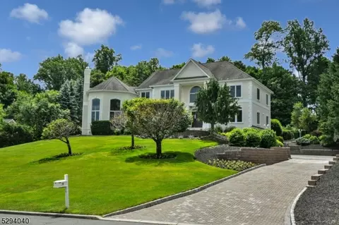 54 Seminary Dr, Mahwah, NJ 07430