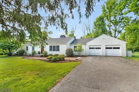 155 E Mendham Rd, Mendham Twp, NJ 07945 photo 2