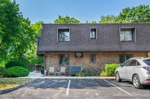 221 Ringwood Ave #1, Pompton Lakes, NJ 07442