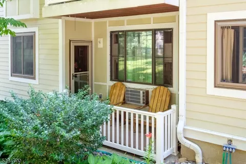 20 Foxwood Dr #A, Morris Plains, NJ 07950