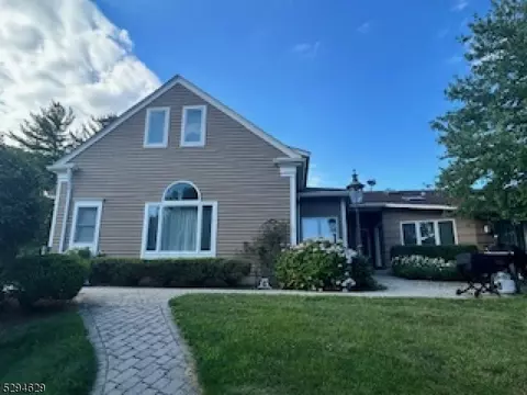 416 Mechlin Corner Rd, Alexandria, NJ 08867