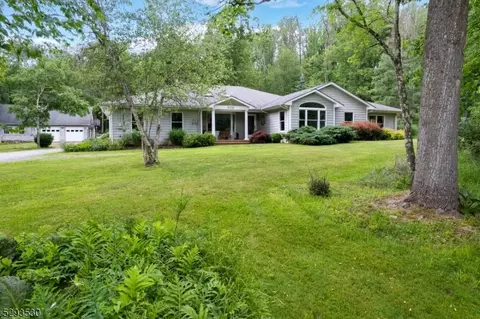 406 Little Brook Rd, Glen Gardner, NJ 08826