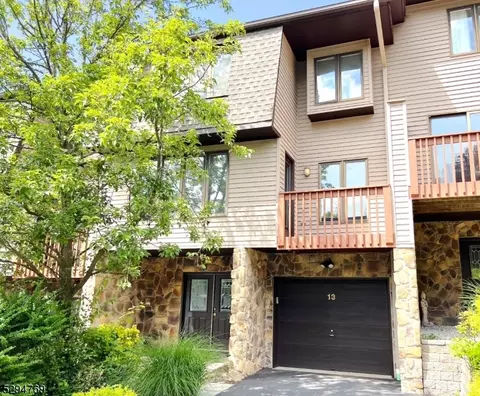 13 Wedgewood Dr, Woodland Park, NJ 07424