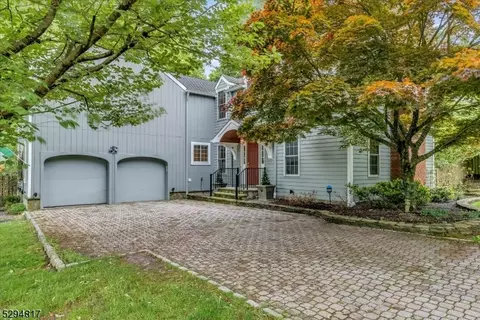 1 Jason Ln, Morristown, NJ 07960