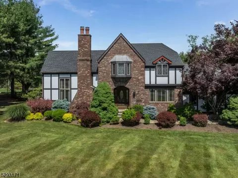 6 Emmons Rd, Flemington, NJ 08822