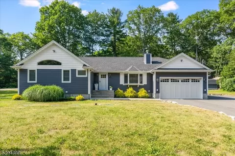 22 Neilsen Pl, West Milford Twp, NJ 07438