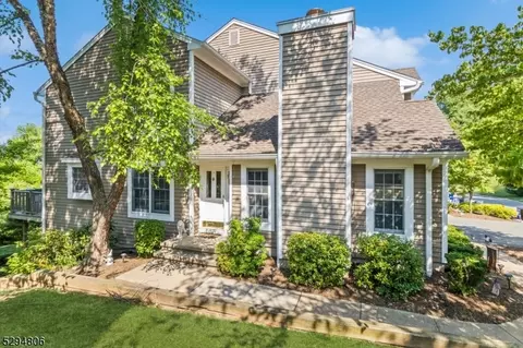 73 N Edgewood Rd, Bedminster, NJ 07921