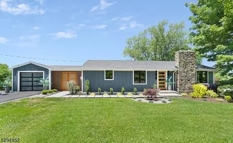 19 Union Grove Rd, Bedminster Twp, NJ 07934
