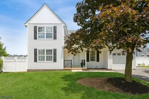 3 Mohegan Trl, Somerville, NJ 08876