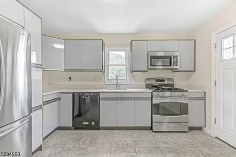 128 2nd St, Middlesex, NJ 08846 photo 12