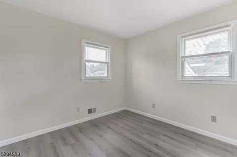 128 2nd St, Middlesex, NJ 08846 photo 6