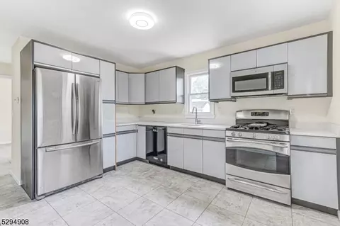 128 2nd St, Middlesex, NJ 08846 photo 11