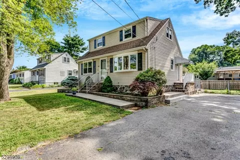 128 2nd St, Middlesex, NJ 08846 photo 2