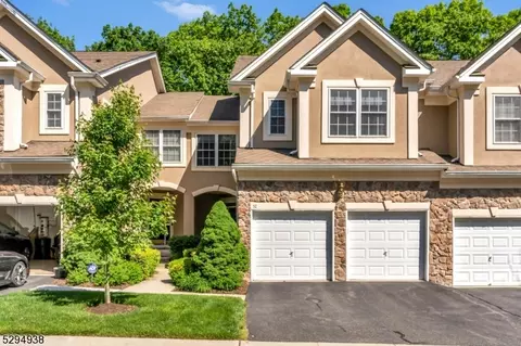 52 Glattly Dr, Denville, NJ 07834