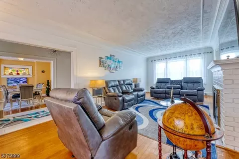 19 Valley Rd, Clifton, NJ 07013
