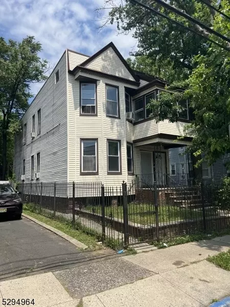 85 Linden Ave, Irvington, NJ 07111