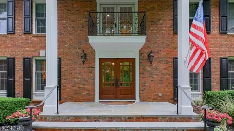 151 Peachcroft Dr, Bernardsville, NJ 07924