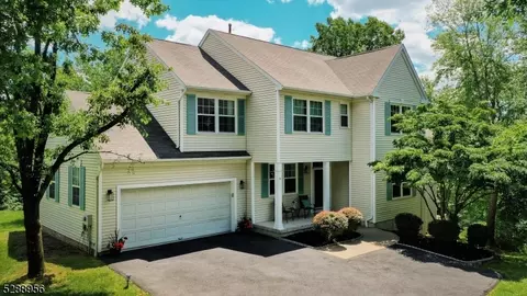 26 Liberty Ridge Rd, Bernards, NJ 07920
