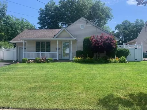 16-62 Elliott Ter, Fair Lawn, NJ 07410