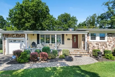 16 Walker Dr, New Providence, NJ 07974