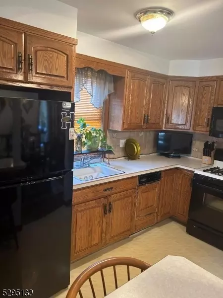 428 Sutton Ave, Hackensack, NJ 07601 photo 13