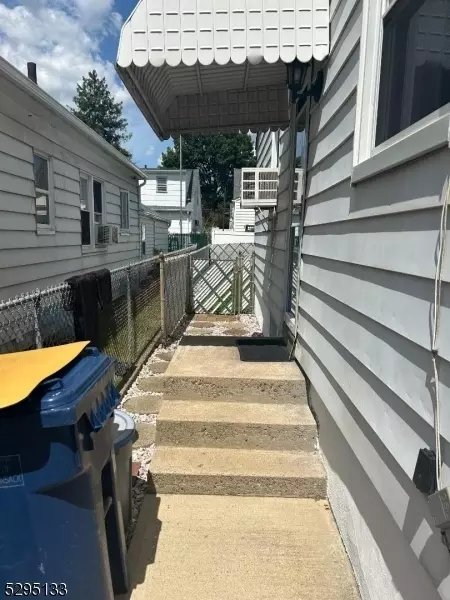 428 Sutton Ave, Hackensack, NJ 07601 photo 27
