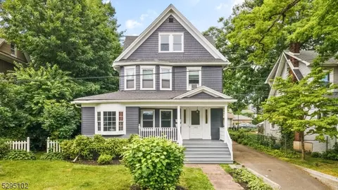 165 Centre St, Nutley, NJ 07110