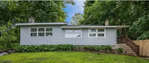 7 Hopper Ave, Jefferson, NJ 07849