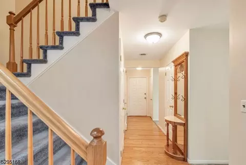 38 Matthew Rd, Wayne, NJ 07470 photo 4