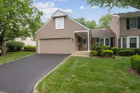 15 Bradford Ln, Bernards, NJ 07920