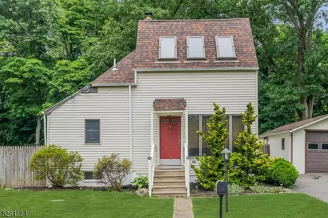 12 Manor Rd, Phillipsburg, NJ 08865