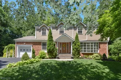 13 Nichols Ct, Fanwood, NJ 07023
