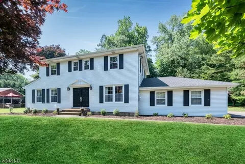 260 Crocker Pl, Haworth, NJ 07641