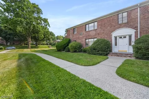 97 Troy Dr #D, Springfield, NJ 07081 photo 2