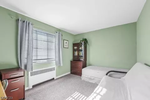 97 Troy Dr #D, Springfield, NJ 07081 photo 12