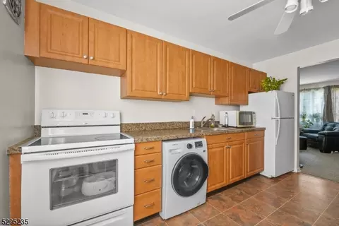97 Troy Dr #D, Springfield, NJ 07081 photo 7